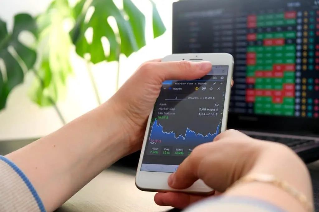 Avis sur Arya Trading : analyse détaillée sur Waxoo.fr