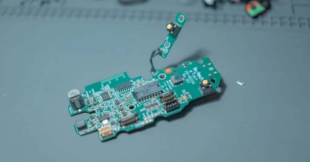 découvrez le monde fascinant des semi-conducteurs, leur rôle essentiel dans la technologie moderne, et comment ils transforment notre quotidien grâce à des avancées innovantes dans l'électronique et les communications.