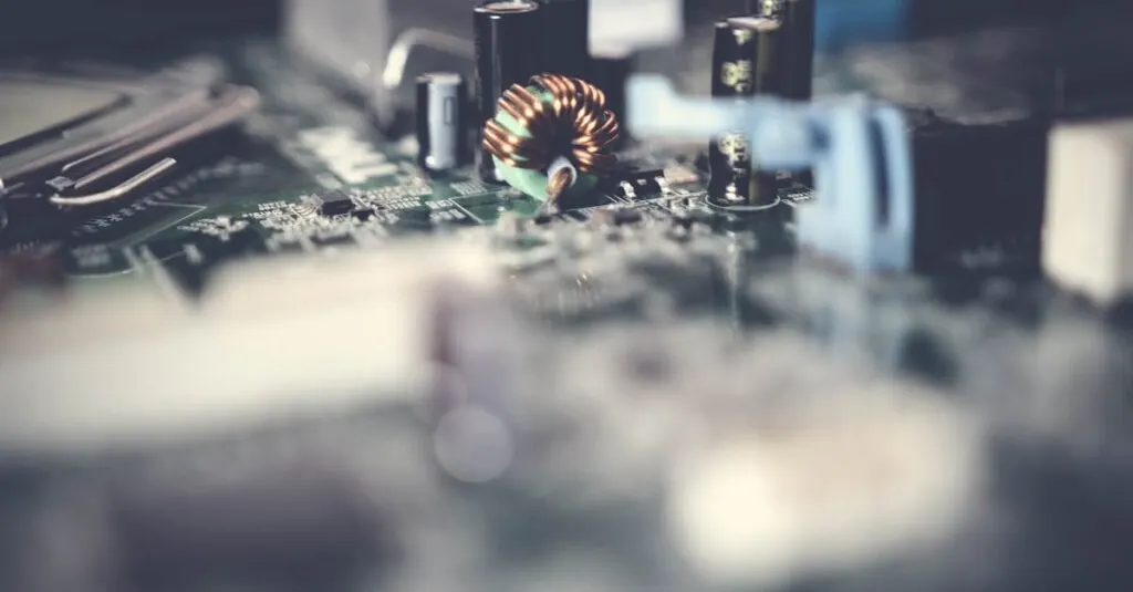 découvrez l'univers des semi-conducteurs, des matériaux essentiels à la technologie moderne. apprenez comment ils transforment les secteurs de l'électronique, de l'informatique et des communications, et leur rôle crucial dans l'innovation technologique.