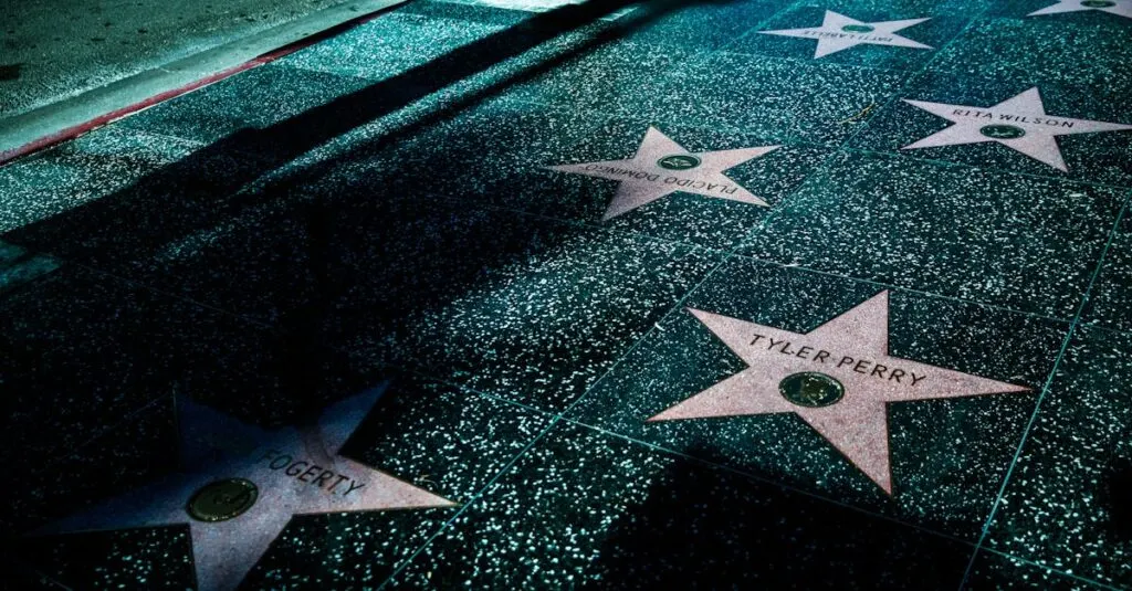 découvrez l'univers fascinant de l'imitation de célébrités, où les imitateurs talentueux capturent l'essence des stars au travers de performances époustouflantes. plongez dans cet art mêlant humour et créativité, et retrouvez vos artistes préférés comme vous ne les avez jamais vus !
