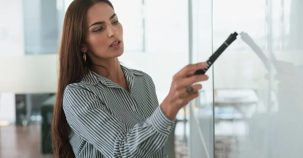 découvrez notre programme de formation exécutive conçu pour développer vos compétences managériales et stratégiques. boostez votre carrière grâce à des sessions pratiques animées par des experts du secteur et des échanges enrichissants entre pairs.