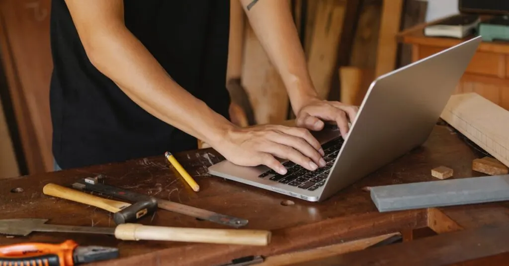 découvrez comment l'intelligence artificielle transforme la recherche d'emploi : nouvelles opportunités, conseils et impacts sur le marché du travail.