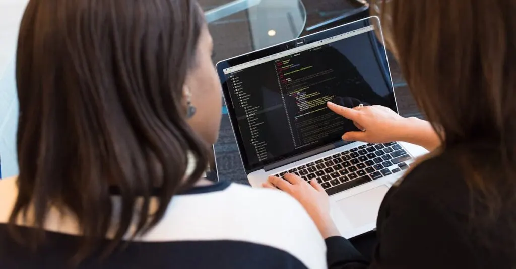découvrez ce qu'est une interface cerveau-ordinateur (bci), comment elle fonctionne, ses applications révolutionnaires dans la santé, la communication et la technologie, ainsi que les avancées récentes et enjeux éthiques.