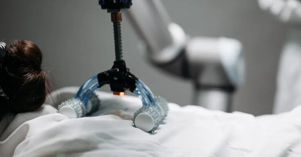 découvrez comment l'intelligence artificielle transforme le secteur de la santé en améliorant le diagnostic, le traitement et la gestion des soins médicaux pour un avenir plus efficace et personnalisé.