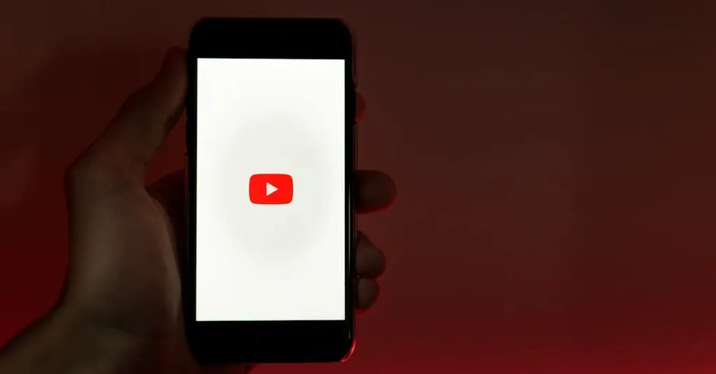 découvrez comment l'intelligence artificielle révolutionne la conception d'accès opérateur pour améliorer la sécurité et l'efficacité des systèmes industriels.