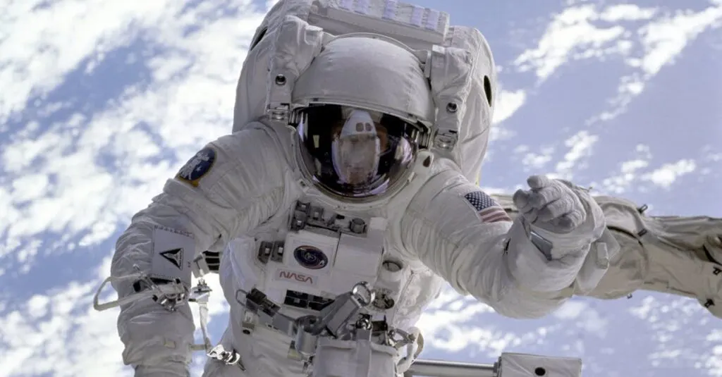 découvrez l'exploration spatiale : les missions, les technologies et les découvertes qui repoussent les limites de l'univers.