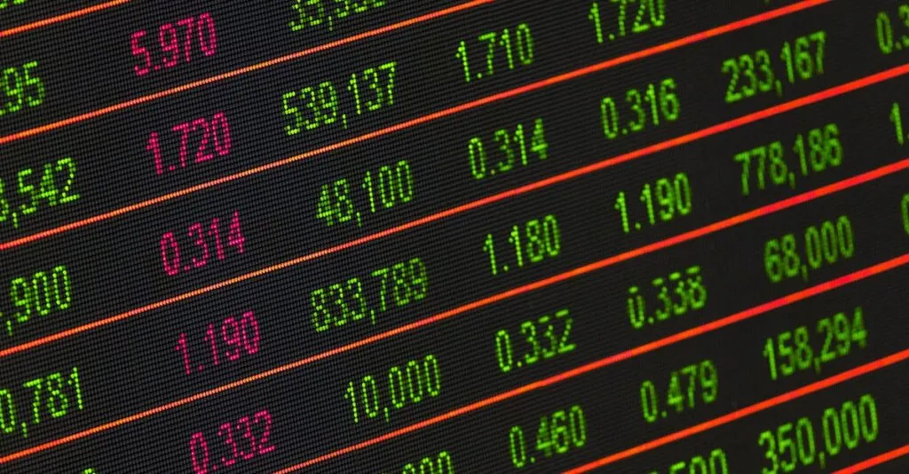 analyse approfondie de l'effondrement du marché boursier : causes, impacts et perspectives pour les investisseurs.