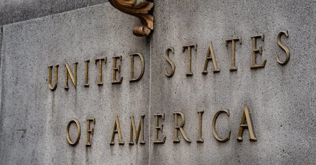 informations et actualités sur les licenciements touchant les détenteurs de visa h-1b aux états-unis.
