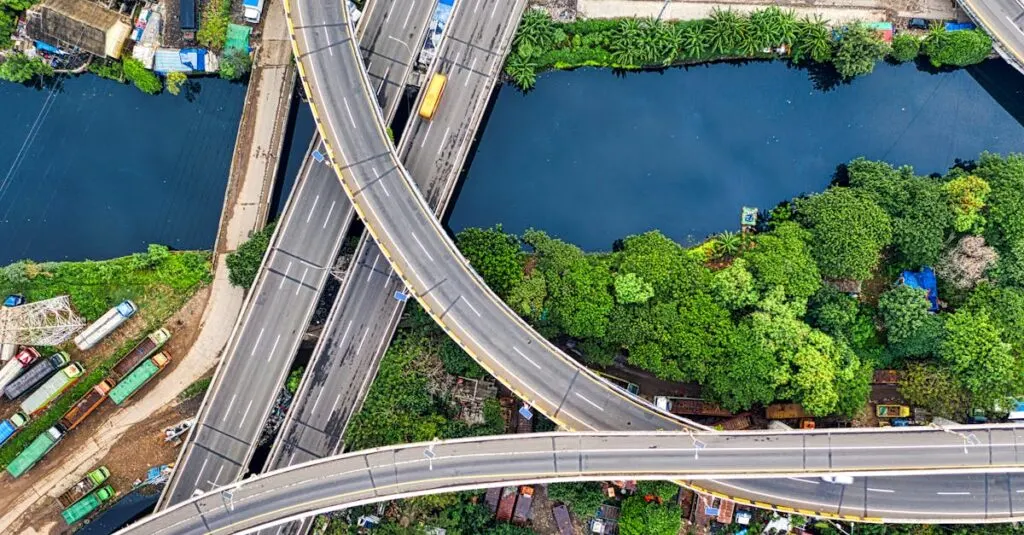 découvrez comment construire une infrastructure résiliente pour assurer la continuité et la sécurité de vos systèmes face aux défis et disruptions.