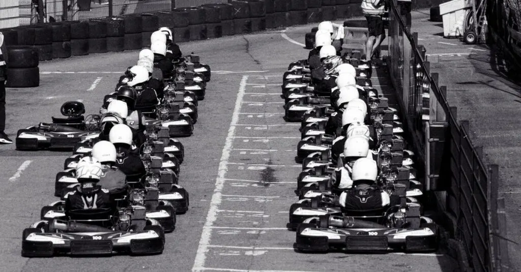 découvrez ai race, une compétition d'intelligence artificielle où innovation et technologie s'affrontent pour repousser les limites du possible.