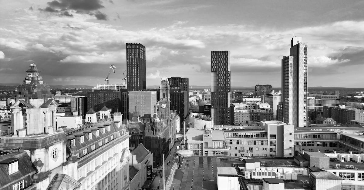 découvrez confluent cloud, la plateforme de streaming de données entièrement gérée qui simplifie le déploiement et la gestion de kafka dans le cloud. profitez d'une scalabilité sans effort, d'une intégration facile avec vos applications et d'une sécurité renforcée pour transformer vos données en temps réel.