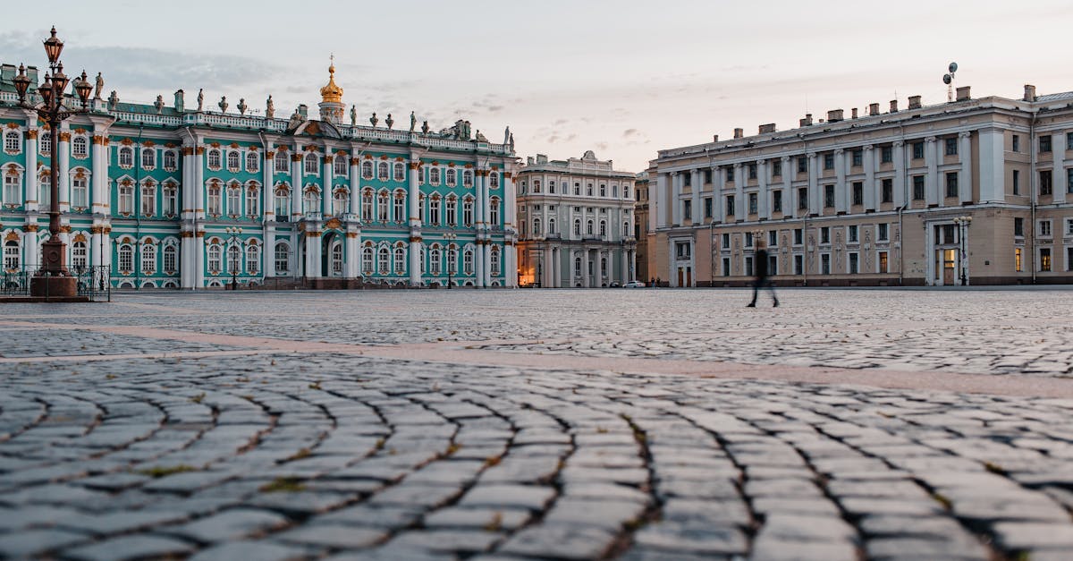 découvrez l'élégance du golden dome, un chef-d'œuvre architectural qui illumine le paysage avec son éclat doré. explorez son histoire fascinante, son design impressionnant et son rôle emblématique dans la culture locale. un incontournable pour tous les amateurs d'architecture et de beauté.
