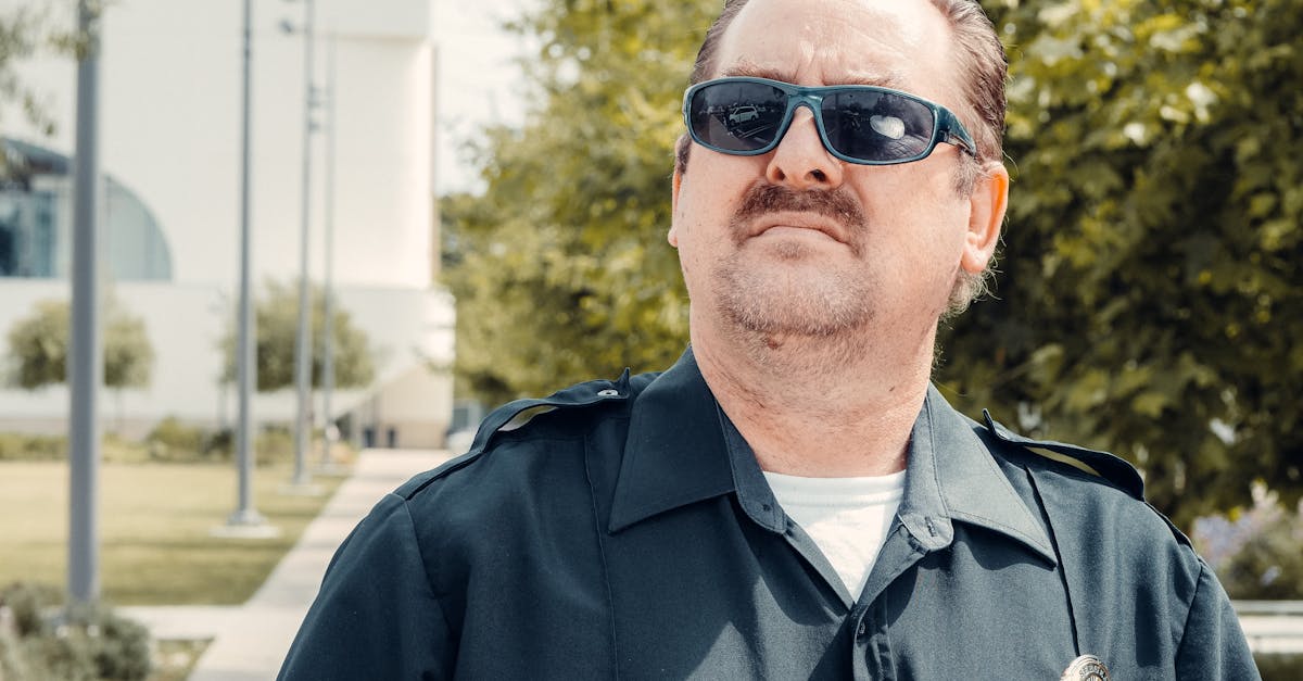 découvrez l'importance de la sécurité de l'emploi et comment la garantir dans un monde professionnel en constante évolution. apprenez des stratégies essentielles pour renforcer votre position et assurer votre avenir professionnel.