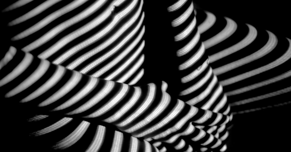 découvrez l'univers fascinant des illusions, où la réalité et la perception s'entrelacent. explorez des expériences visuelles surprenantes et des phénomènes psychologiques qui défient la logique. plongez dans un monde d'étonnement et de mystère !