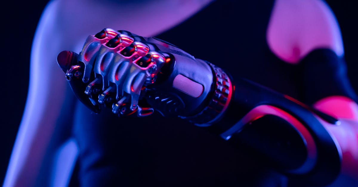 découvrez les avancées des robots humanoïdes, des machines conçues pour imiter les mouvements et comportements humains, révolutionnant la robotique et l'intelligence artificielle.