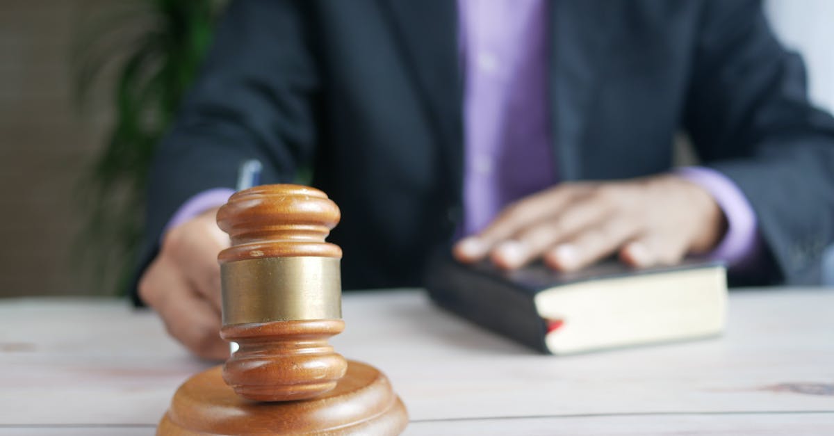 découvrez tout sur le licenciement ministériel : définitions, procédures et implications dans le contexte gouvernemental.