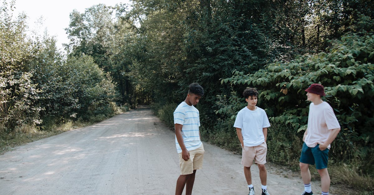 découvrez des ressources, conseils et informations pour les adolescents afin de mieux comprendre leurs besoins, défis et opportunités.