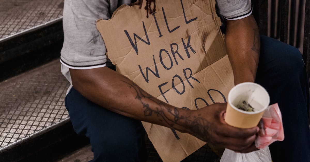 découvrez les causes et les conséquences de la crise de l'emploi ainsi que les solutions pour surmonter ce défi majeur du marché du travail.