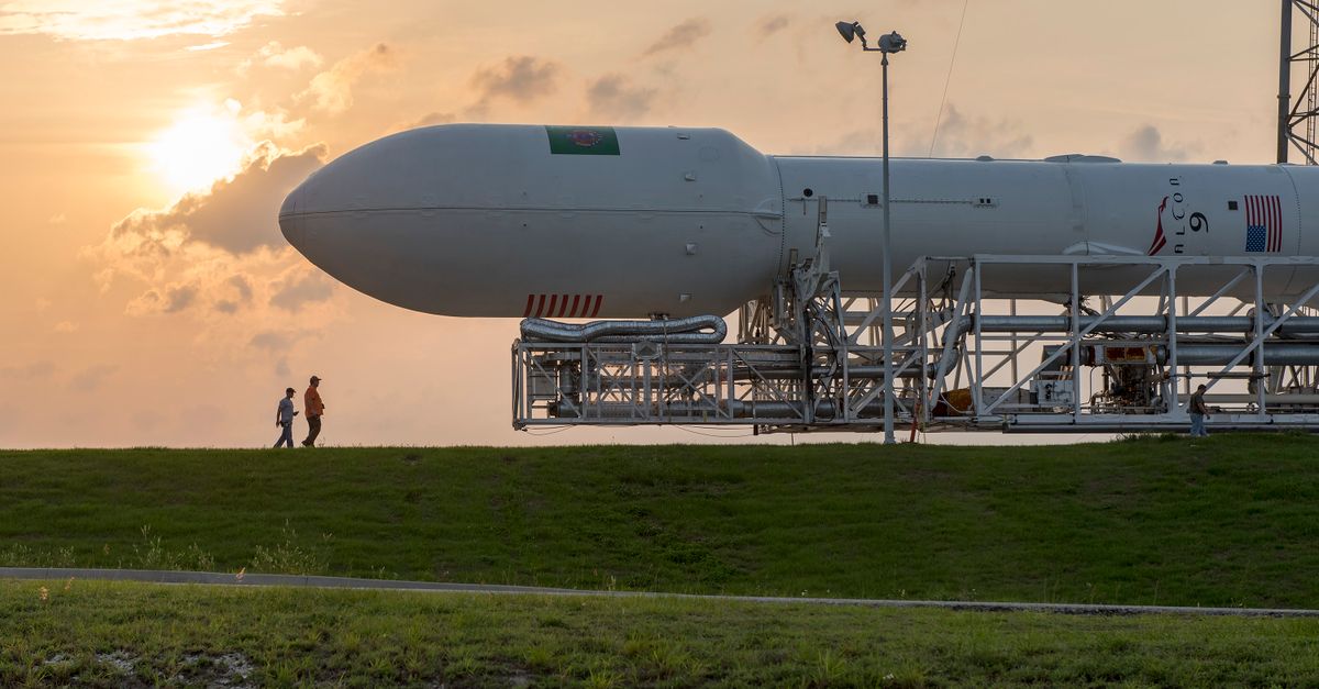 découvrez spacex, la société innovante de technologie aérospatiale fondée par elon musk, spécialisée dans le développement de fusées réutilisables et l'exploration spatiale.