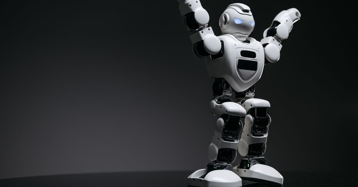 découvrez les robots humanoïdes, des machines avancées conçues pour imiter les mouvements et comportements humains, révolutionnant la technologie et l'interaction homme-machine.